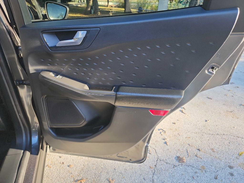 Used 2020 Ford Escape SEL image 35