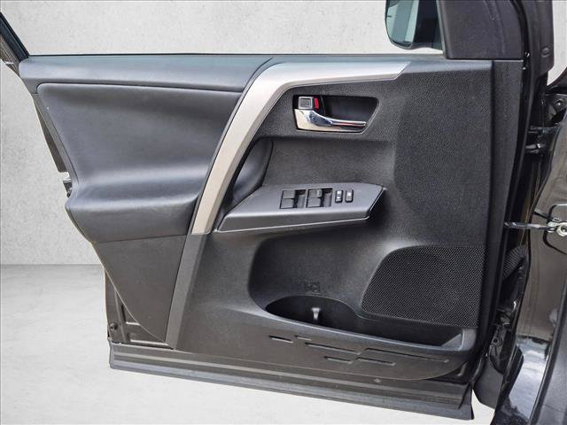 Used 2017 Toyota RAV4 XLE FWD image 12