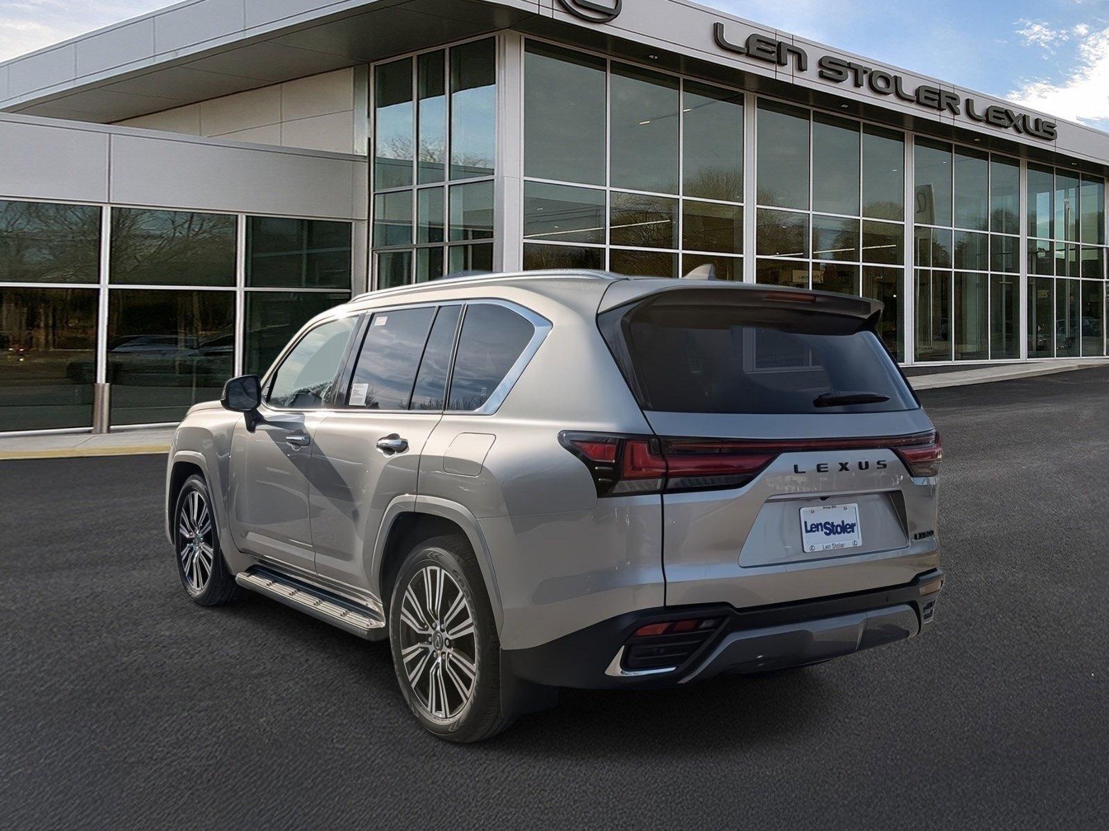 New 2026 Lexus LX 600 4WD w/ Luxury Package image 3