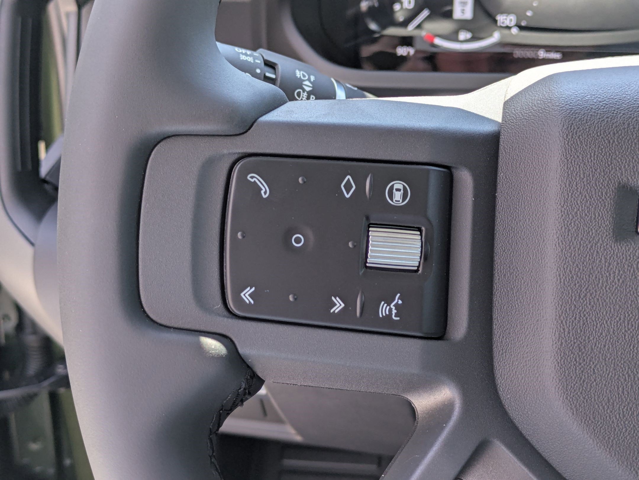 New 2026 Land Rover Defender 110 S AWD/4WD image 17