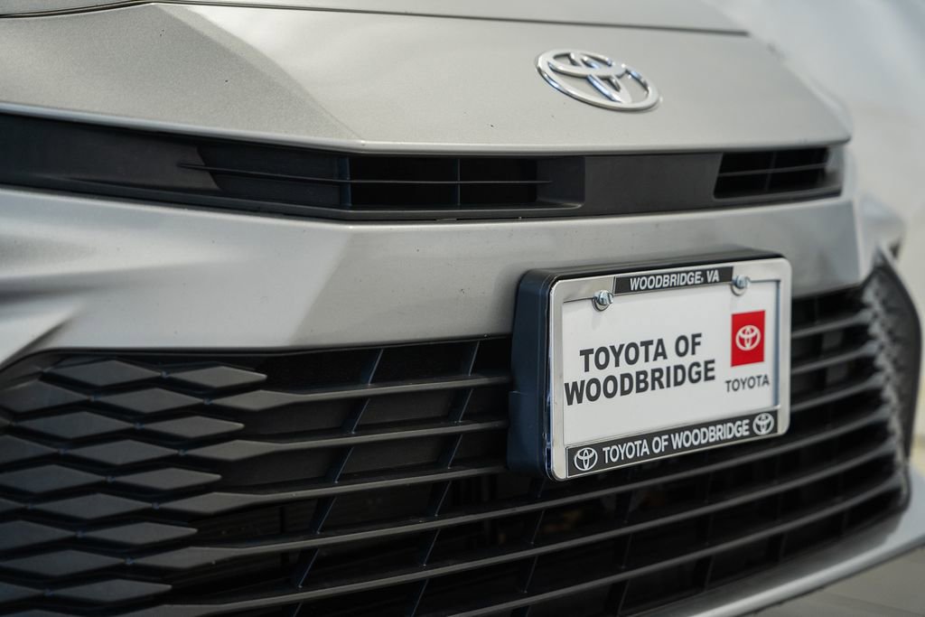 Used 2025 Toyota Camry LE image 11