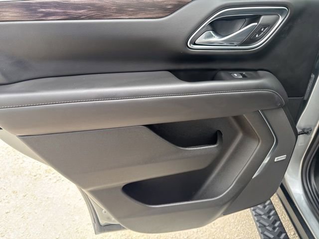 Used 2024 Chevrolet Tahoe Z71 w/ Luxury Package image 30