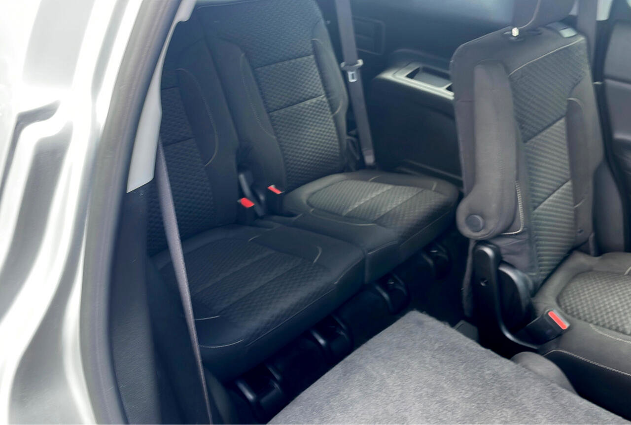 Used 2018 GMC Acadia SLE image 33