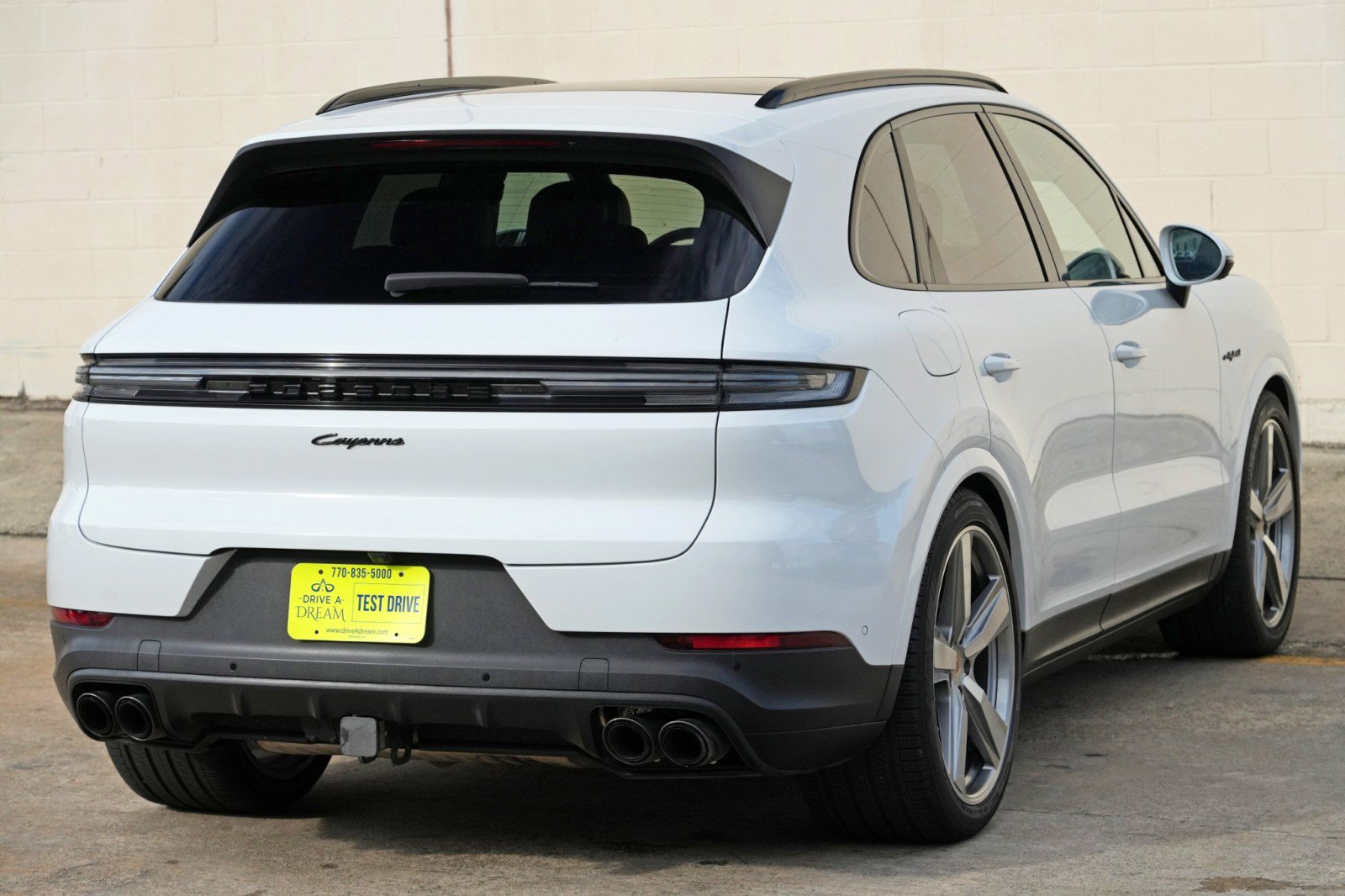 Used 2024 Porsche Cayenne AWD/4WD image 54