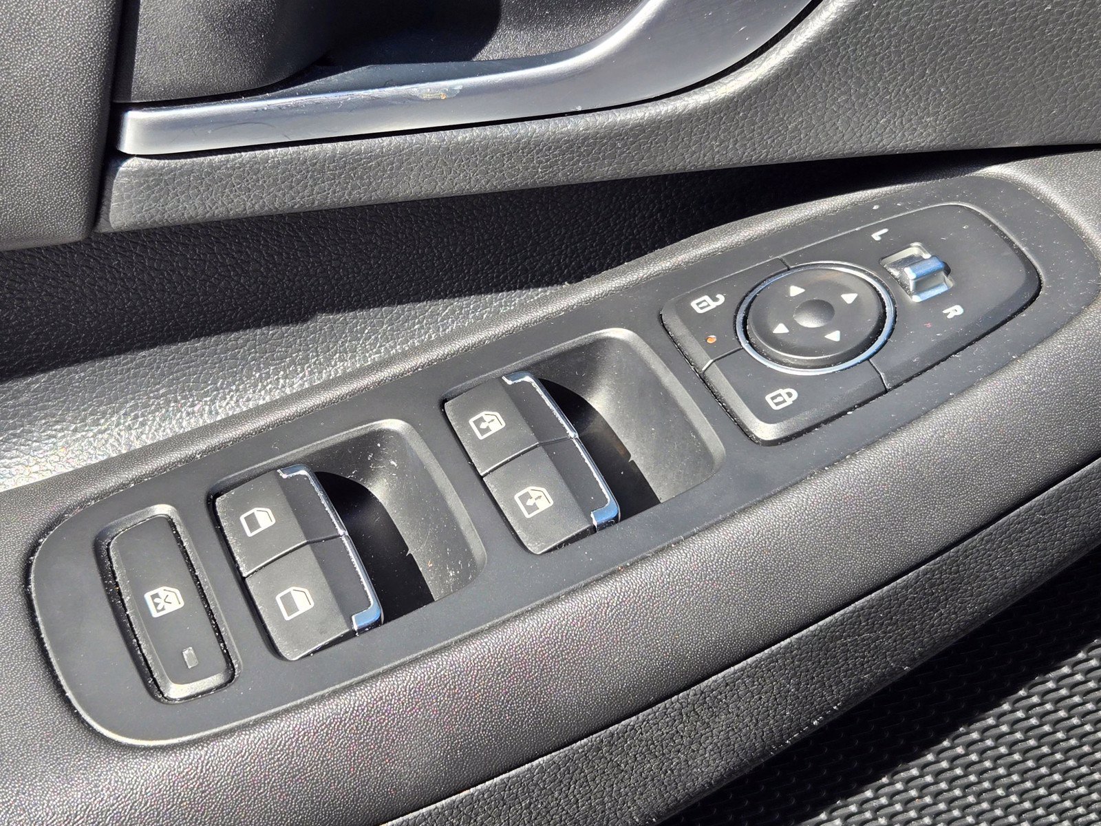 Certified 2024 Hyundai Sonata SEL FWD image 16