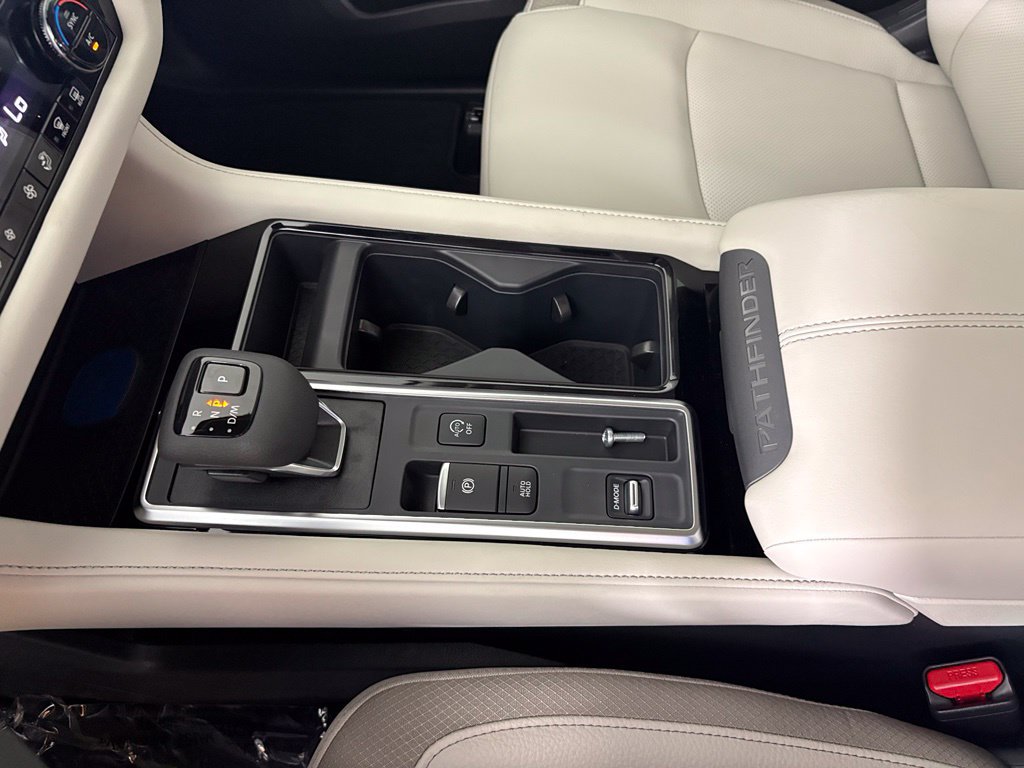 New 2026 Nissan Pathfinder SL FWD image 30