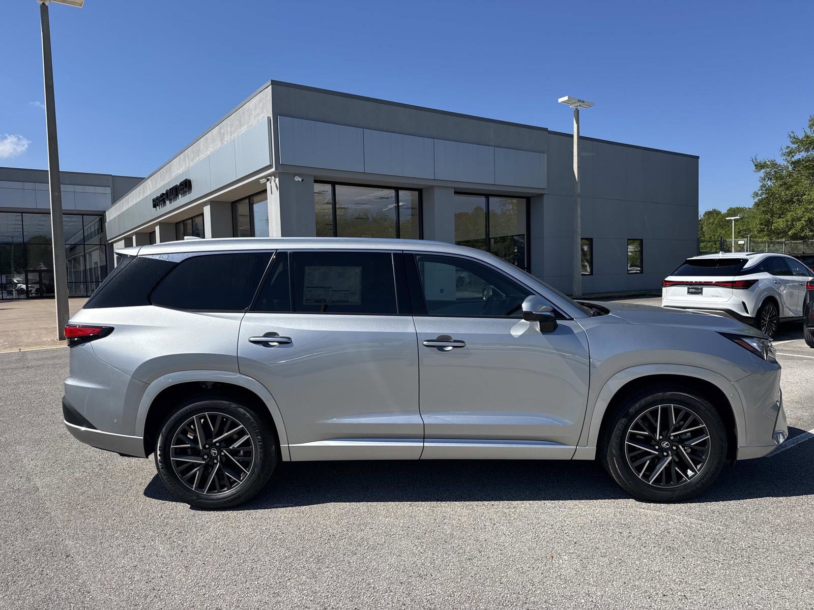 New 2026 Lexus TX 350 AWD image 2