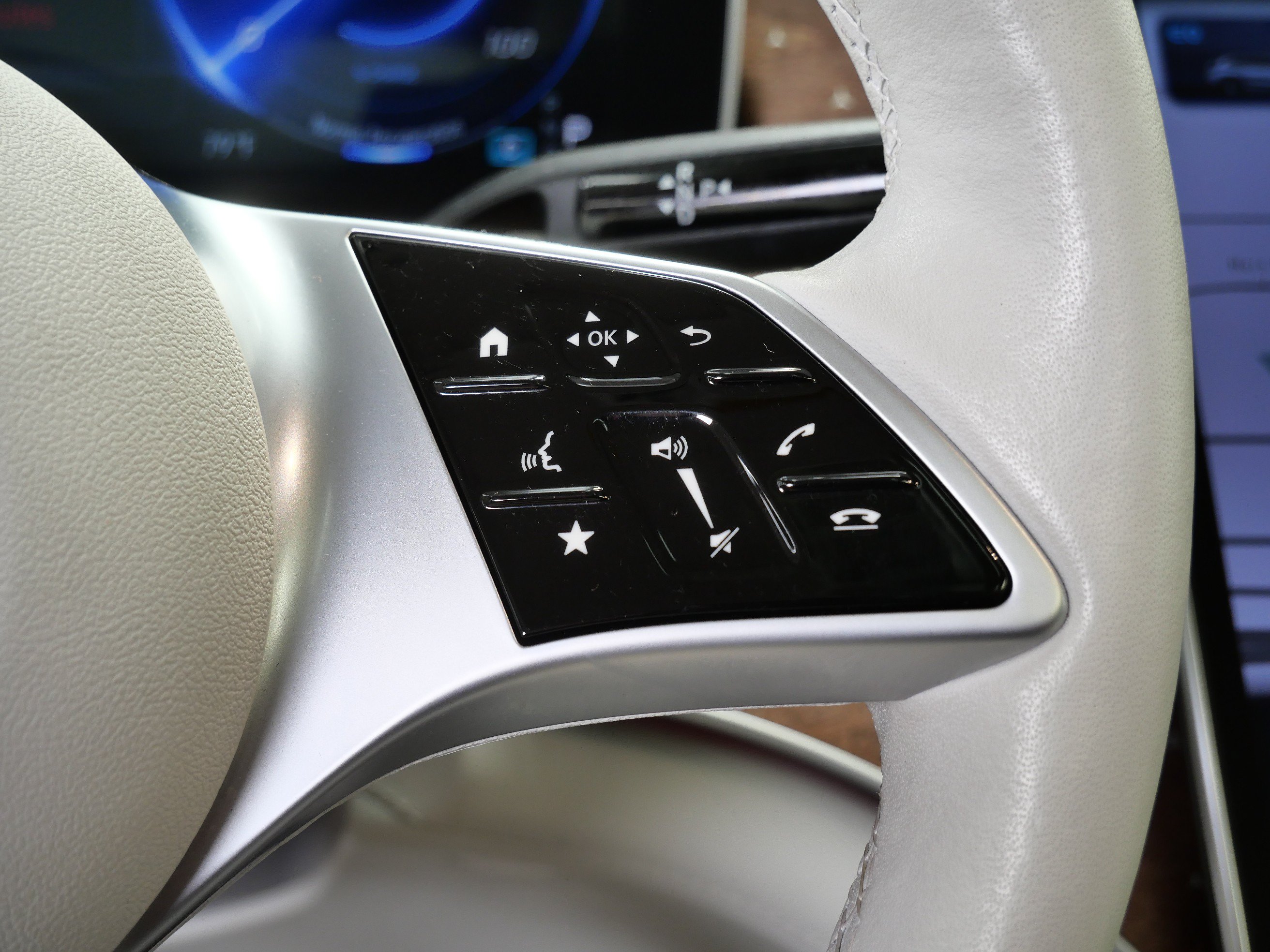 Certified 2023 Mercedes-Benz EQE 350+ 4MATIC SUV image 29