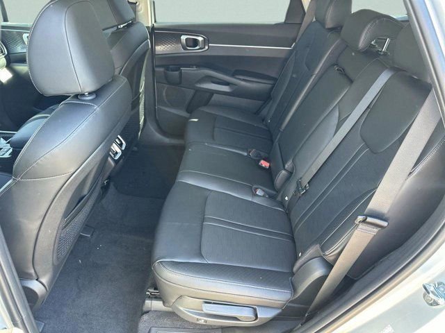 New 2026 Kia Sorento S w/ S Panoramic Sunroof Package FWD image 17