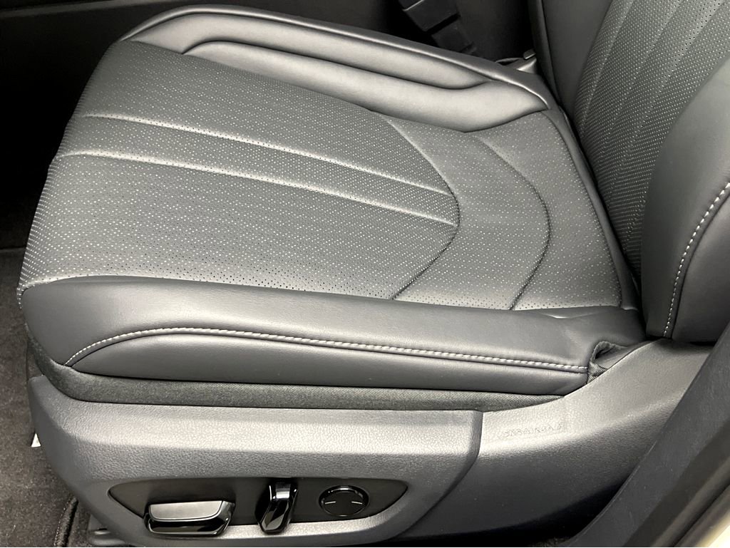 New 2026 Lexus TX 500h AWD image 40
