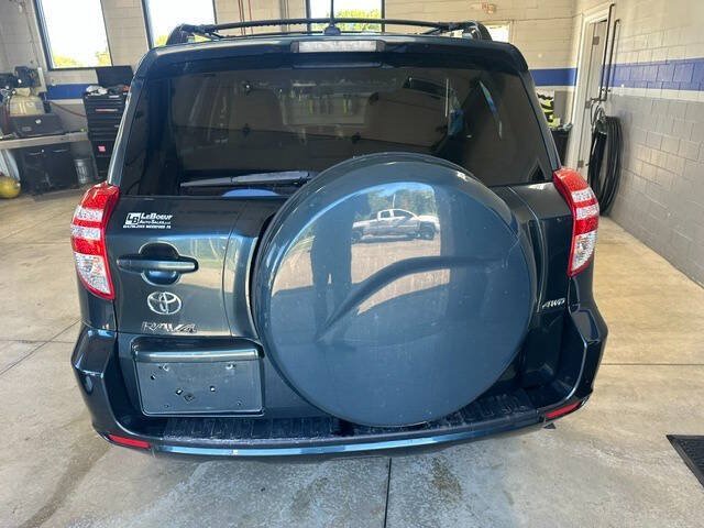 Used 2012 Toyota RAV4 4WD w/ Value Pkg image 6