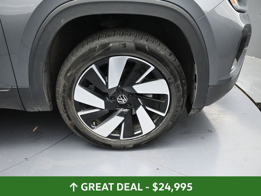 Used 2024 Volkswagen Atlas Cross Sport SE image 20