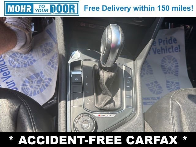 Used 2018 Volkswagen Tiguan SE AWD/4WD image 22