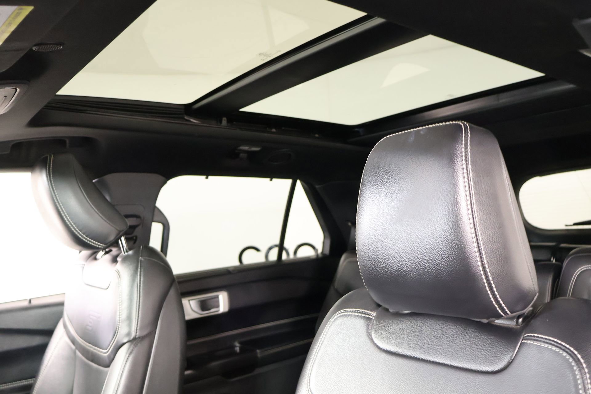 Used 2020 Ford Explorer ST w/ ST Street Pack image 17