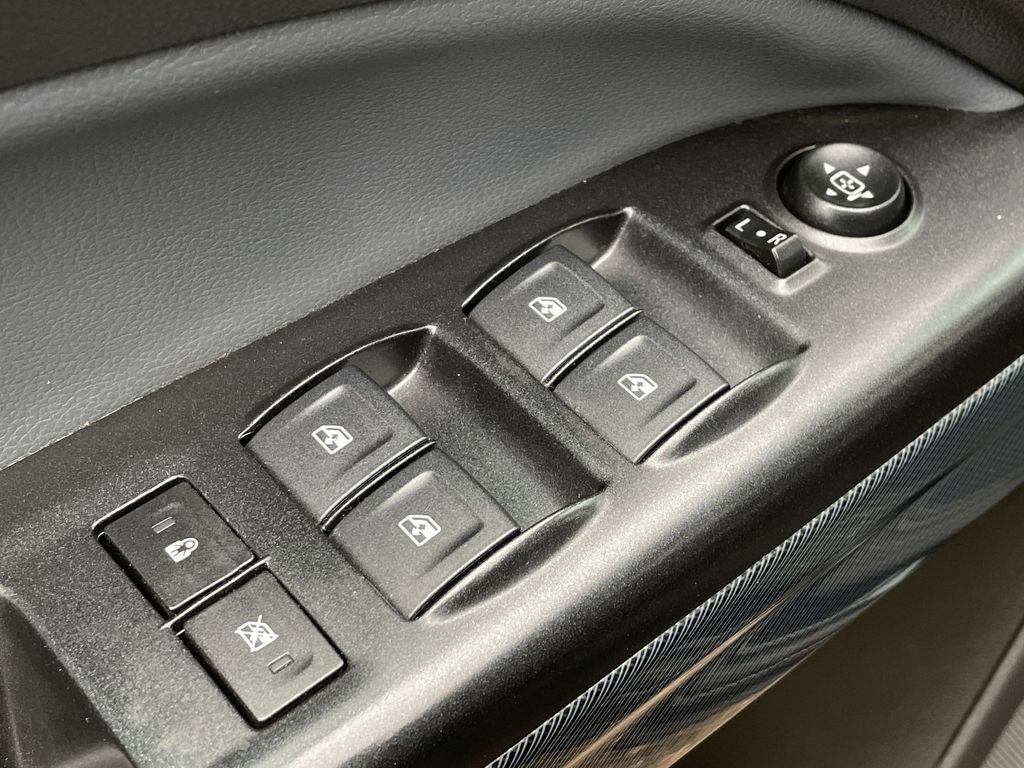 Used 2022 Chevrolet Colorado Z71 w/ Z71 Midnight Edition image 21