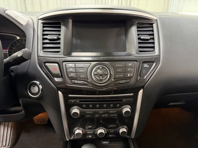 Used 2020 Nissan Pathfinder SL image 16