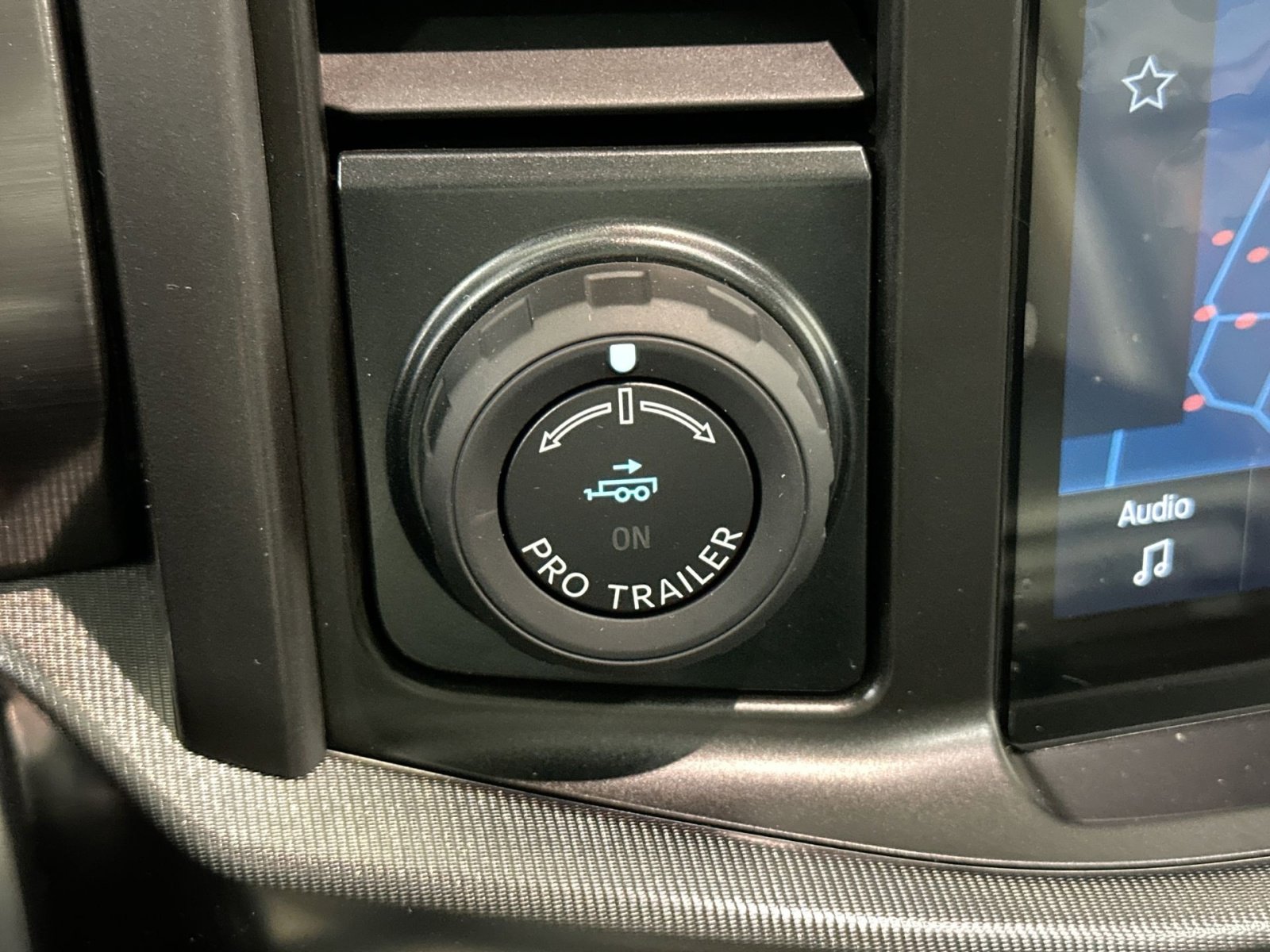 New 2025 Ford F150 Lariat w/ Equipment Group 501A Mid image 29