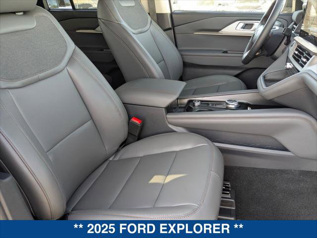 New 2025 Ford Explorer Active w/ Active Comfort Package image 19