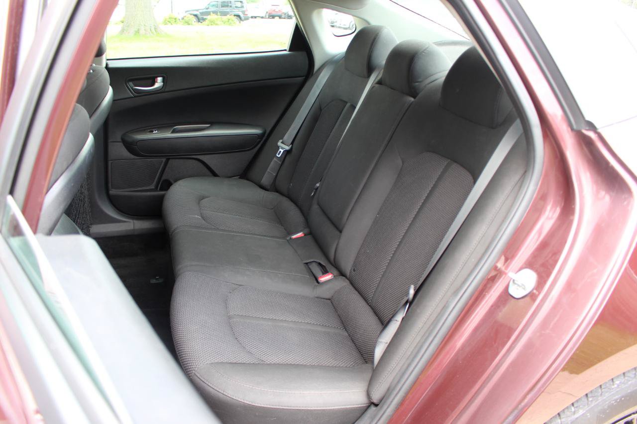 Used 2020 Kia Optima LX FWD image 32