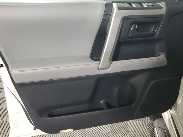 Used 2011 Toyota 4Runner SR5 w/ Premium Pkg w/Leather AWD/4WD image 17