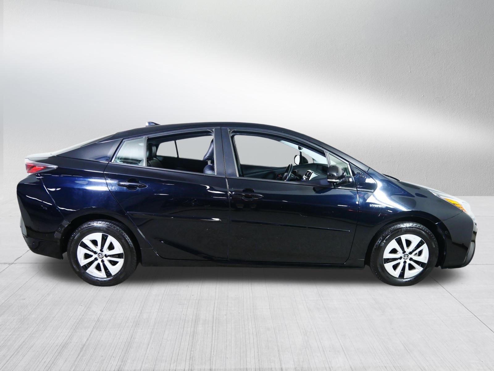 Used 2017 Toyota Prius Four w/ Protection Package FWD image 8