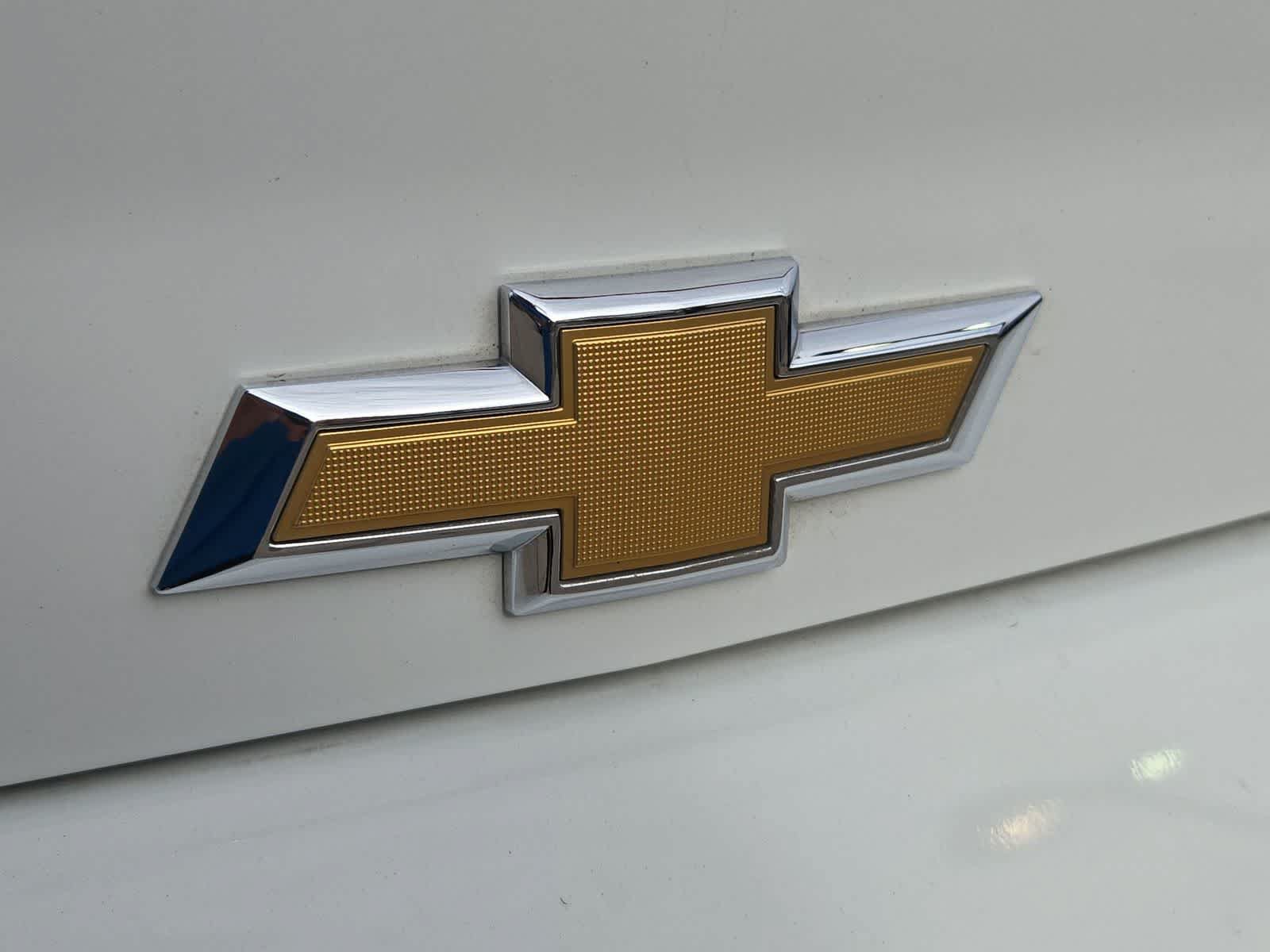 Used 2023 Chevrolet Camaro LT RWD image 13