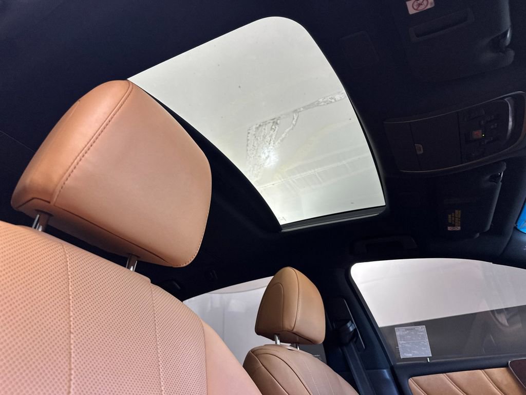 Used 2021 Lexus LS 500 w/ Accessory Package (Z1) image 15