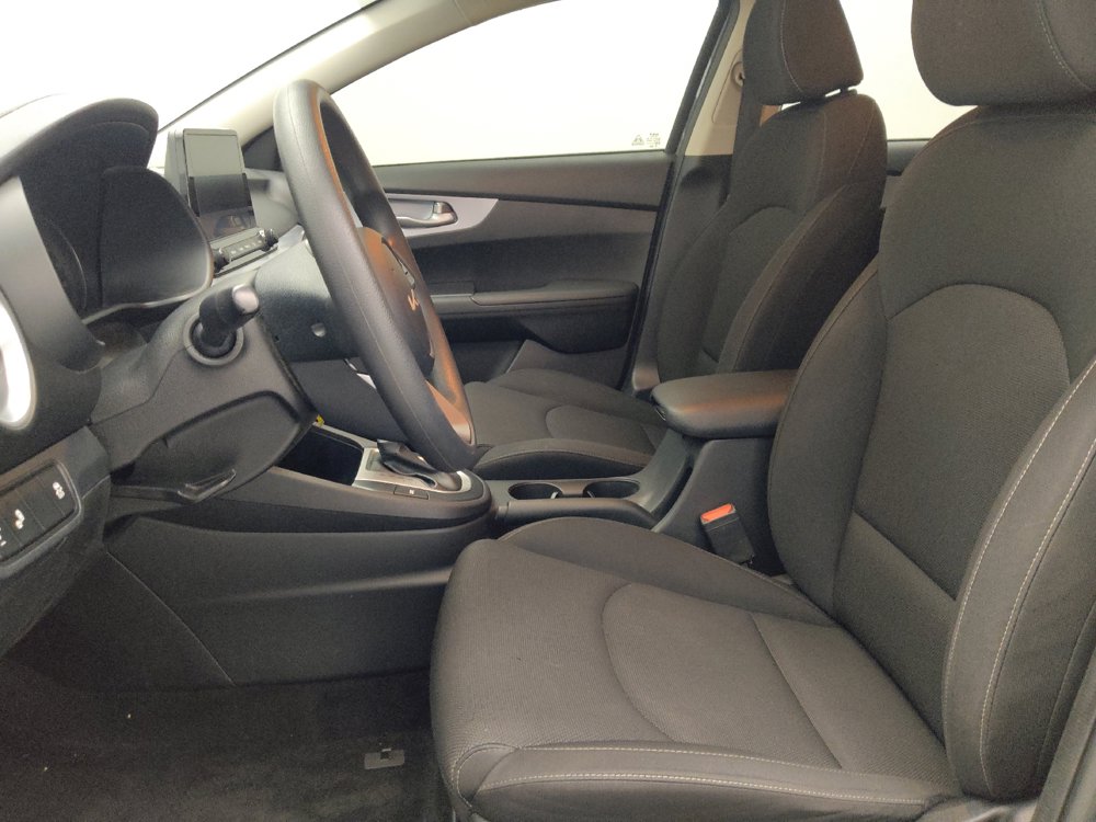 Used 2022 Kia Forte LXS w/ LXS Technology Package FWD image 17