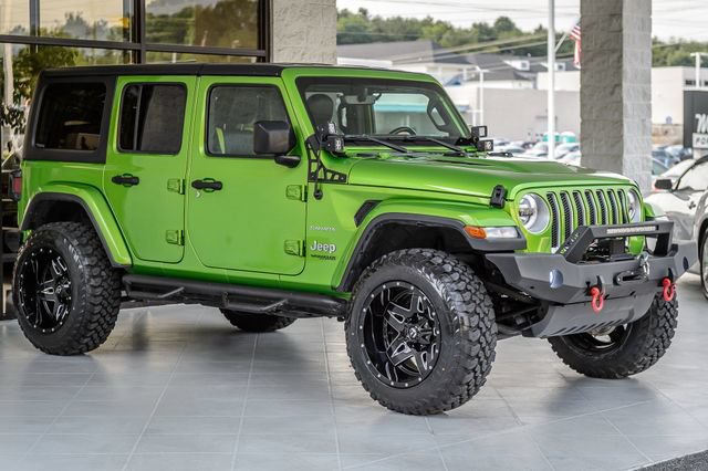 Used 2019 Jeep Wrangler Unlimited Sahara AWD/4WD image 4