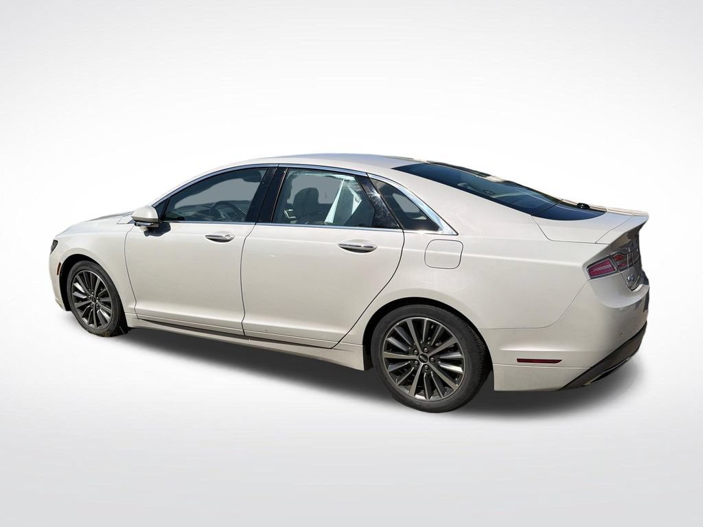 Used 2019 Lincoln MKZ Reserve FWD image 2