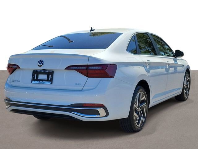 Certified 2023 Volkswagen Jetta SEL image 4