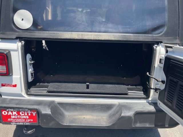 Used 2018 Jeep Wrangler Unlimited Sport S image 13