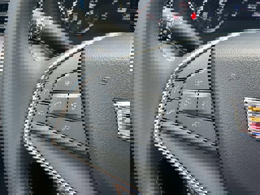 New 2025 Cadillac XT5 Luxury image 24