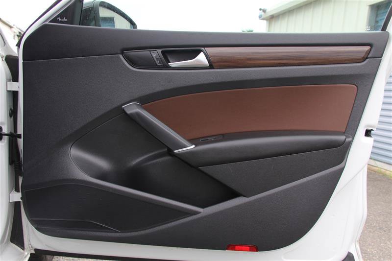 Used 2022 Volkswagen Passat 2.0T FWD image 19