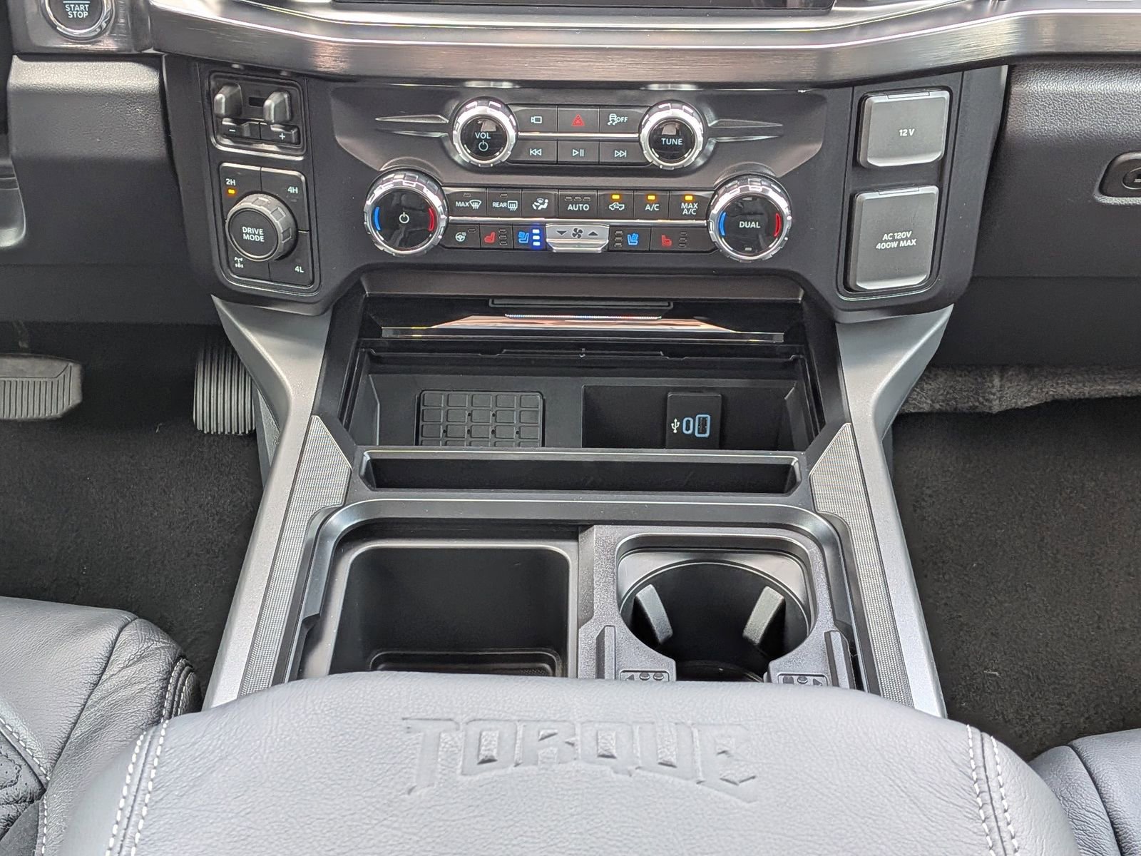 New 2026 Ford F250 Lariat w/ Black Appearance Package image 20