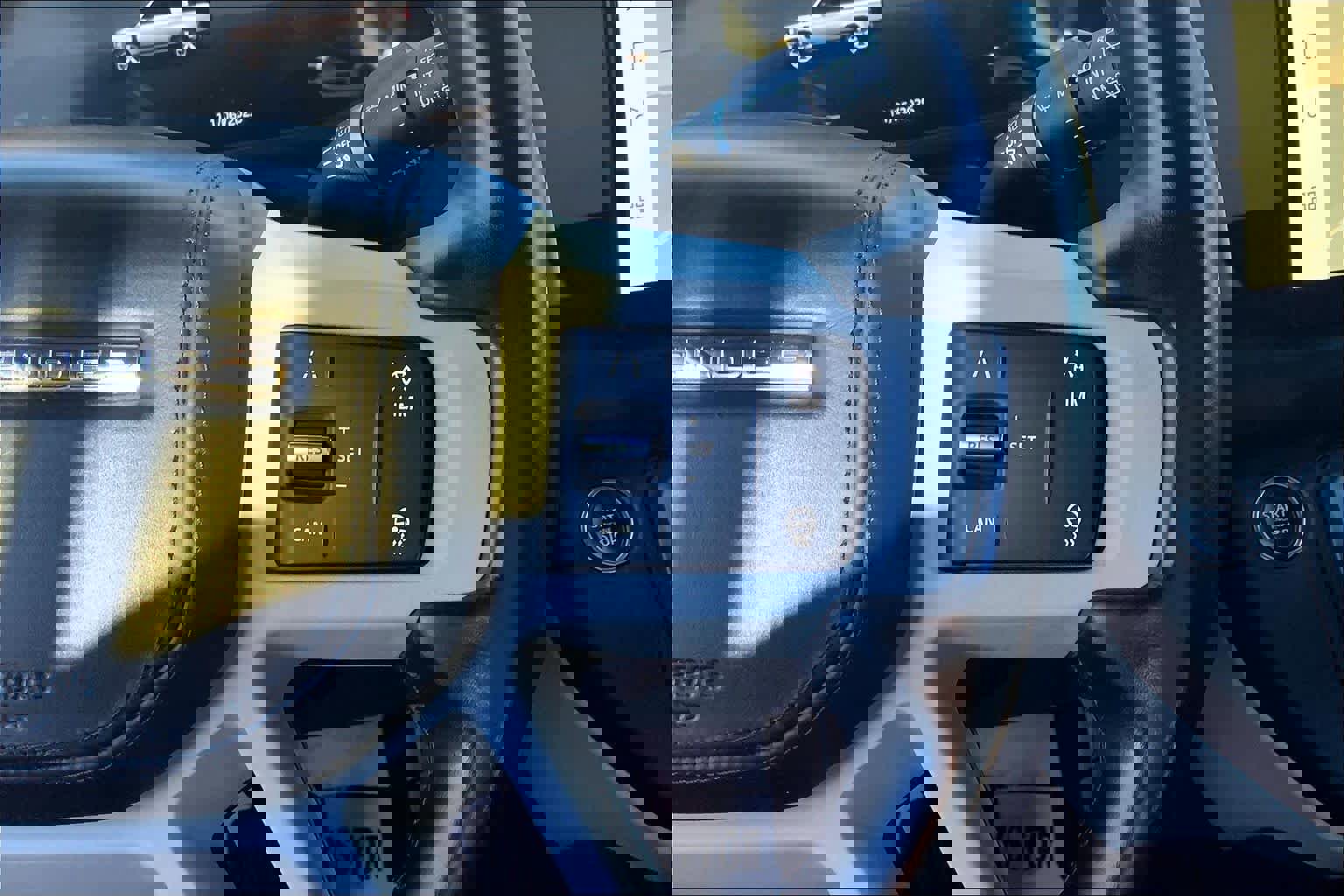 Certified 2023 Land Rover Defender 130 X-Dynamic SE image 47