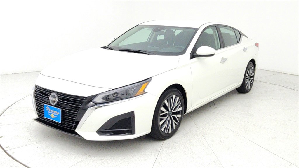 Used 2023 Nissan Altima 2.5 SV
