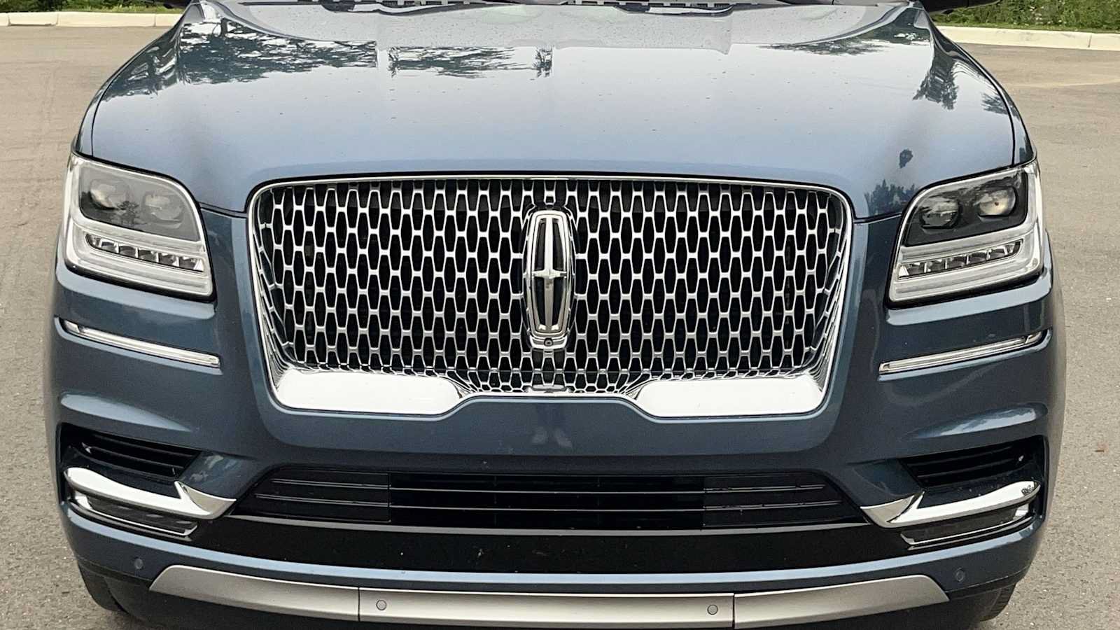 Used 2019 Lincoln Navigator Reserve AWD/4WD image 23