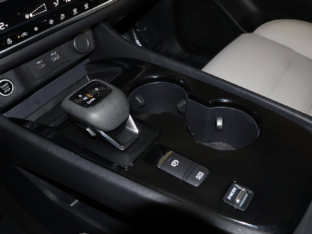 Used 2023 Nissan Rogue SV w/ SV Premium B Package FWD image 20