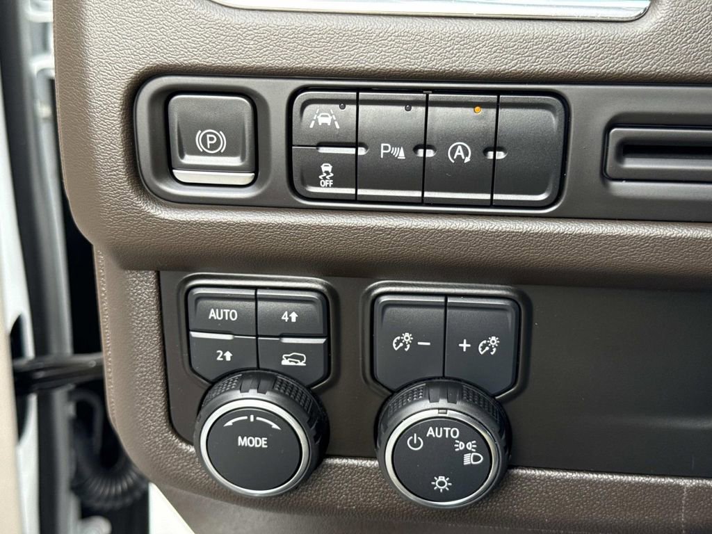 Used 2023 Chevrolet Tahoe LS image 40