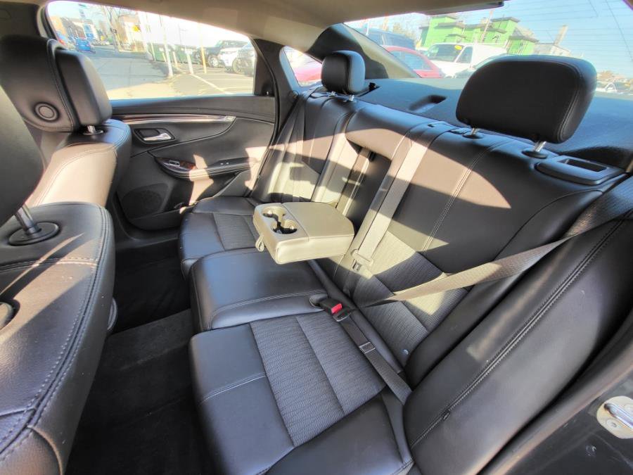 Used 2014 Chevrolet Impala LT FWD image 23