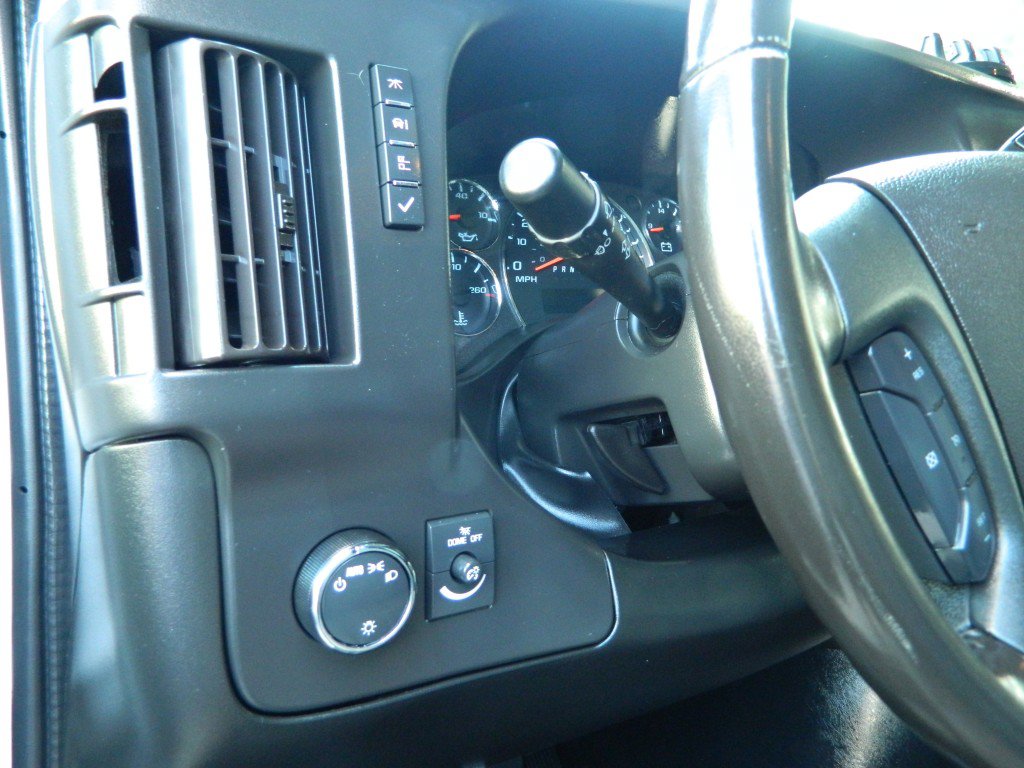 Used 2020 Chevrolet Express 2500 w/ Safety Package RWD image 20
