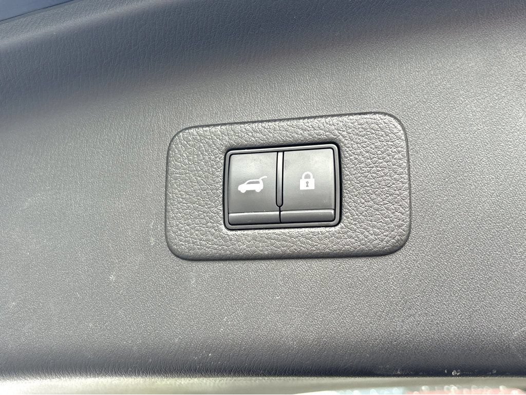 Used 2023 Nissan Armada SL RWD image 26