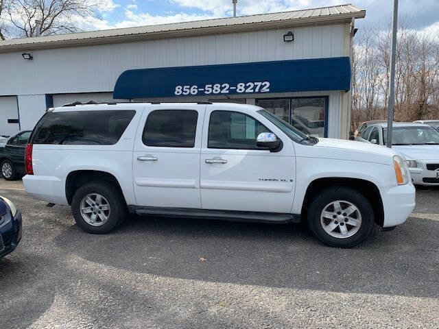 Used 2007 GMC Yukon XL SLT w/ SLT Preferred Equipment Group image 10