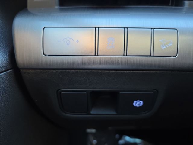 Certified 2025 Hyundai Kona SEL image 36