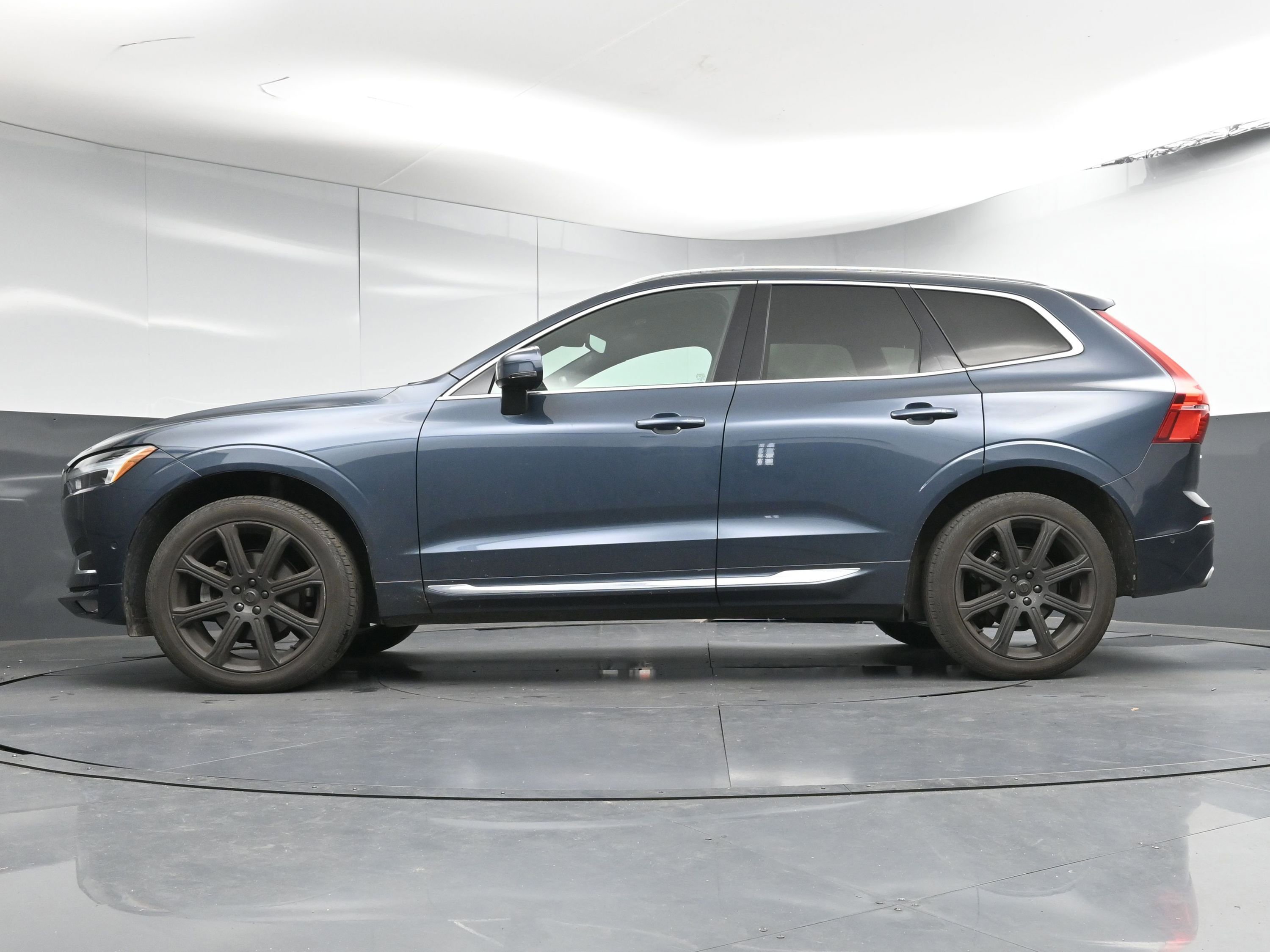 Used 2018 Volvo XC60 T5 Inscription w/ Convenience Package image 31