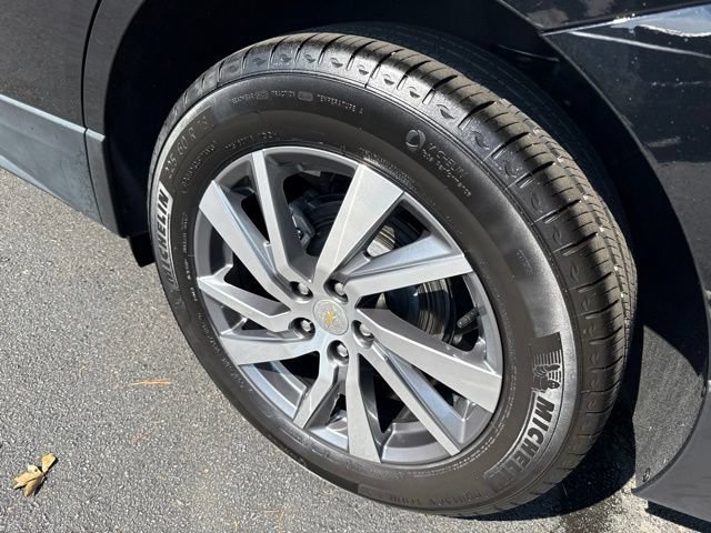 Used 2024 Chevrolet Equinox LT w/ LPO, Floor Liner Package FWD image 30