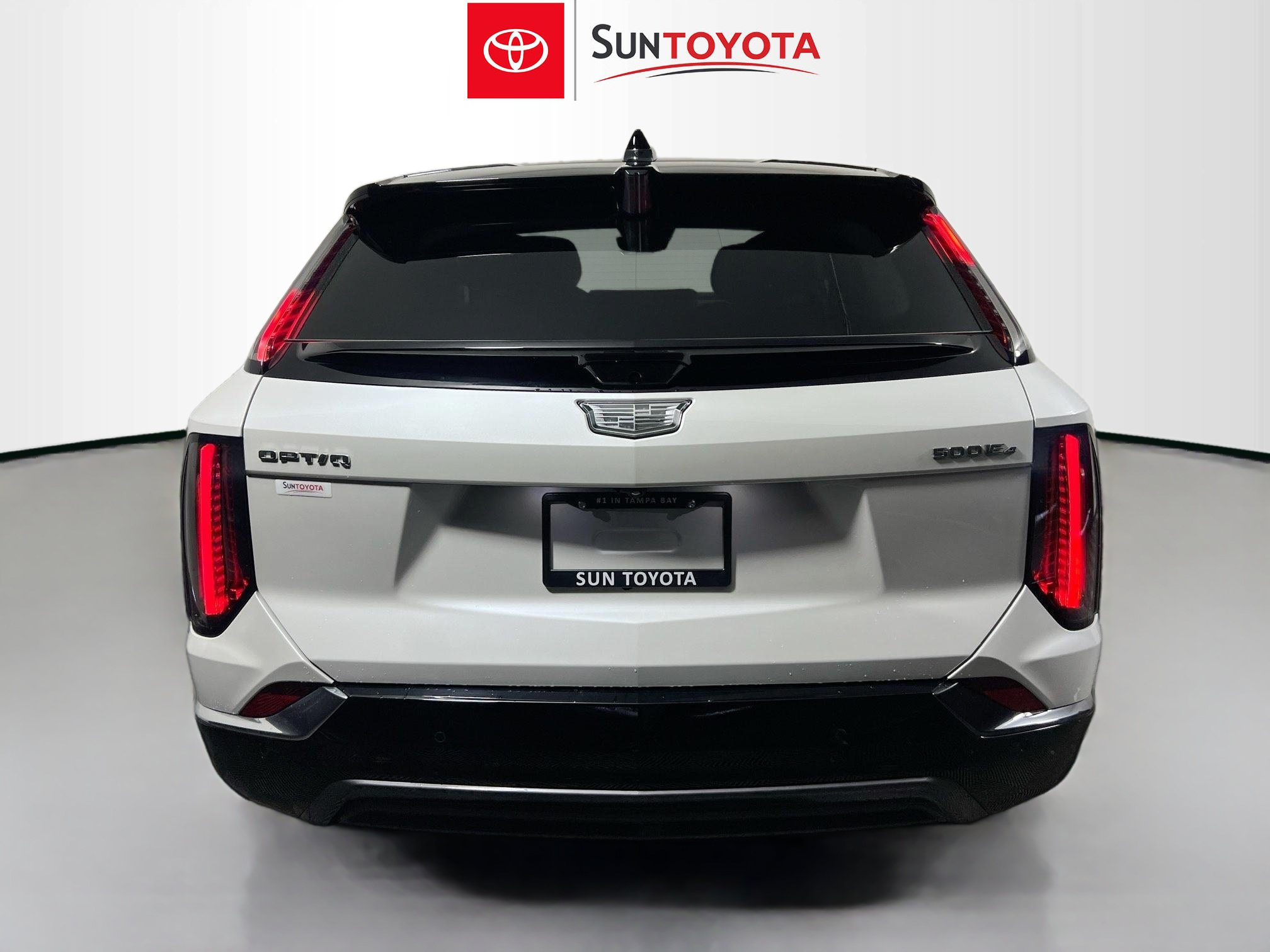 Used 2025 Cadillac Optiq Sport 1 w/ LPO, Floor Liner Package AWD/4WD image 5