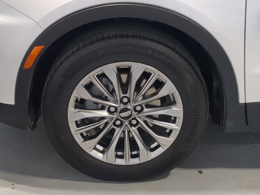 Used 2024 Cadillac XT4 Premium Luxury AWD/4WD image 14