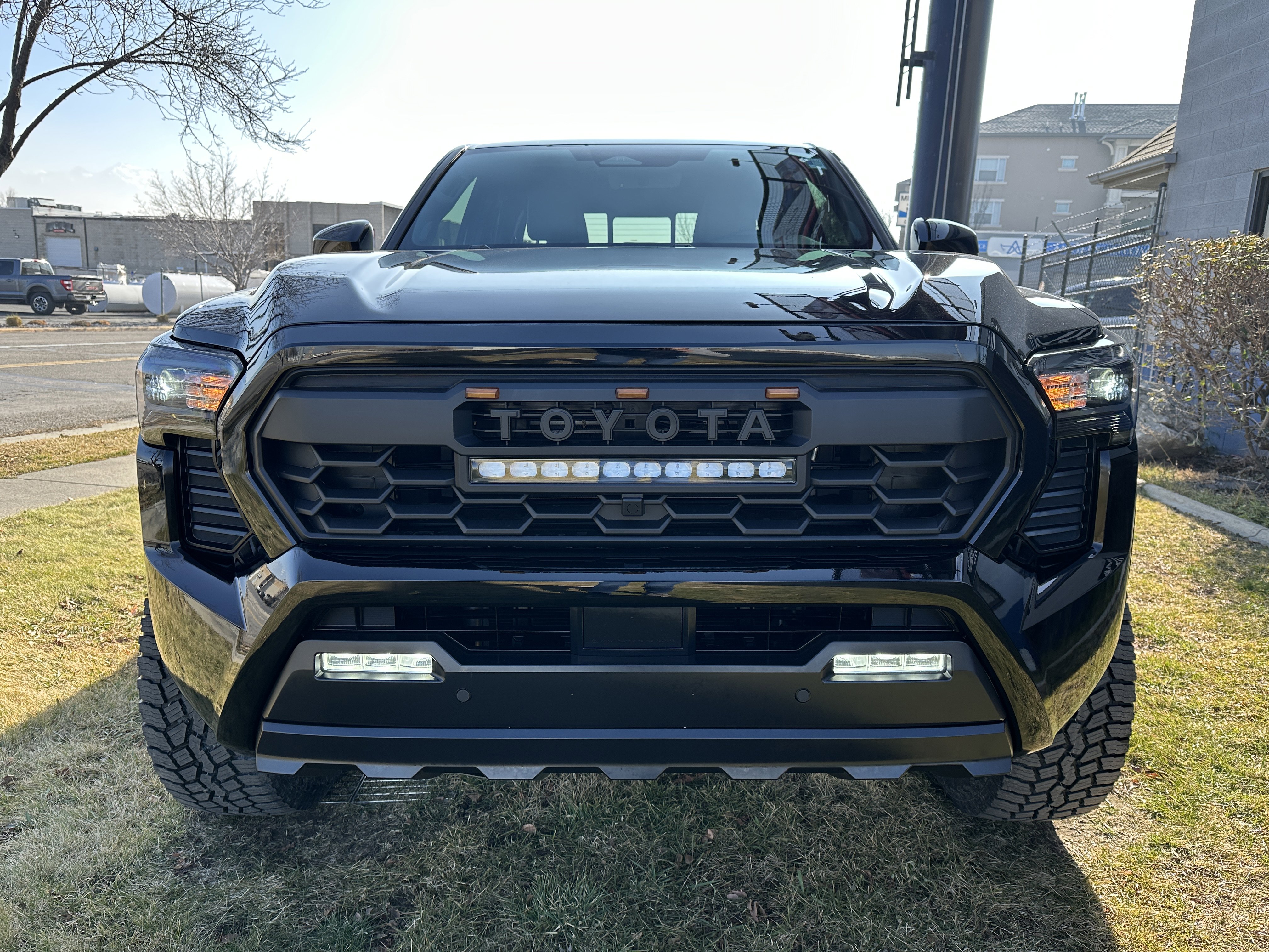 Used 2024 Toyota Tacoma SR5 AWD/4WD image 14
